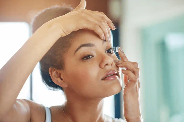The History of Contact Lenses: From Glass Eyeballs to Aesthetic Accessories
